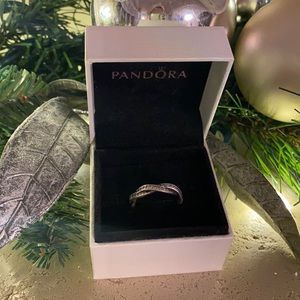 Sparkling Twisted Pandora Ring